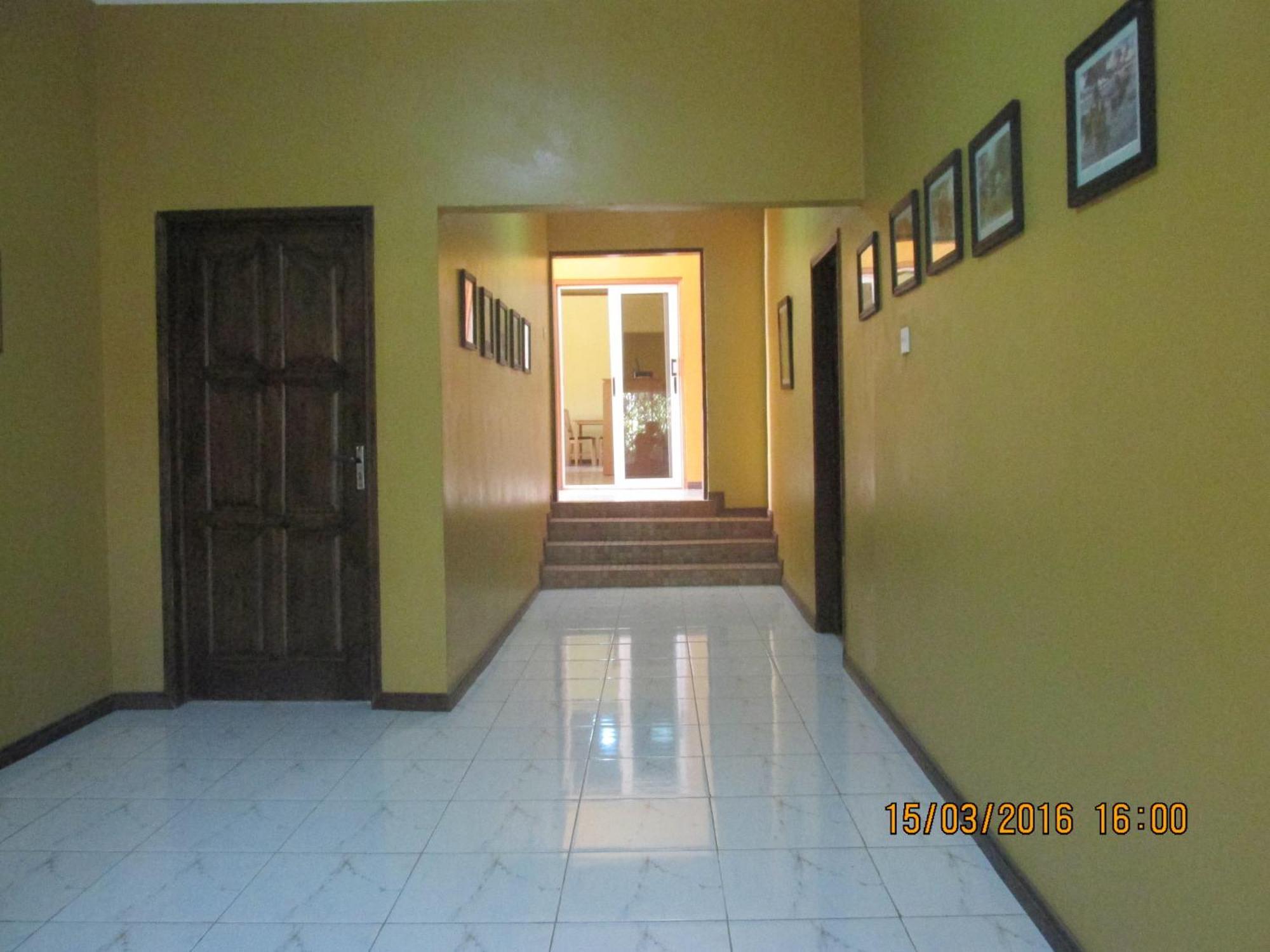 Jamaica Inn Guest House Botianaw Екстериор снимка