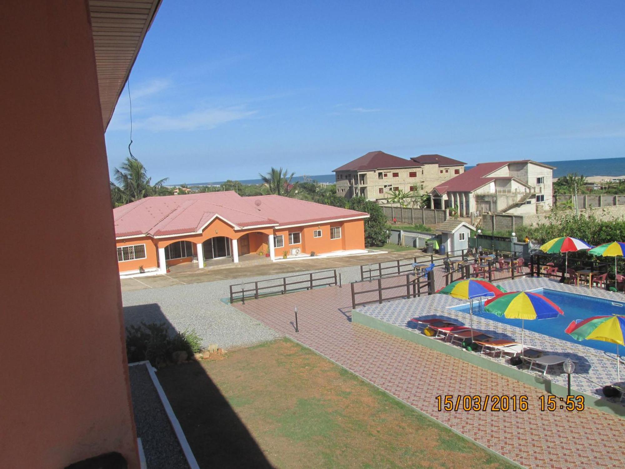Jamaica Inn Guest House Botianaw Екстериор снимка