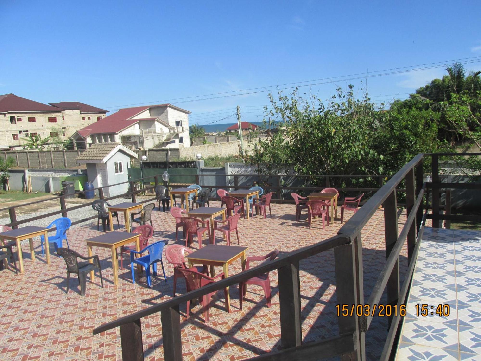 Jamaica Inn Guest House Botianaw Екстериор снимка