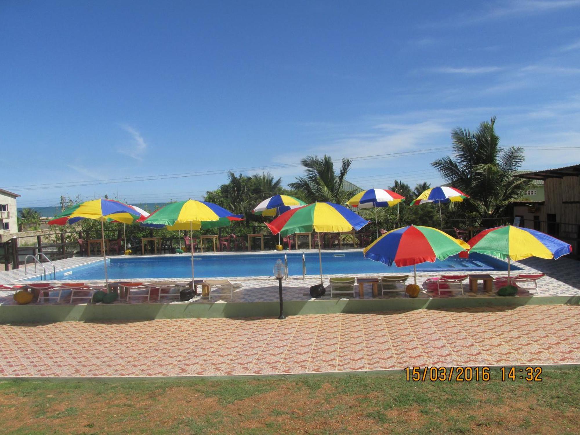 Jamaica Inn Guest House Botianaw Екстериор снимка